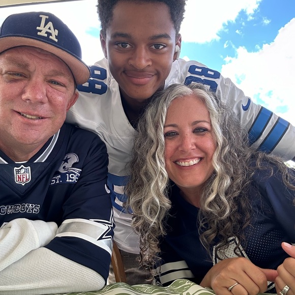 Meet your Posher, Beth - Picture 3 of 5